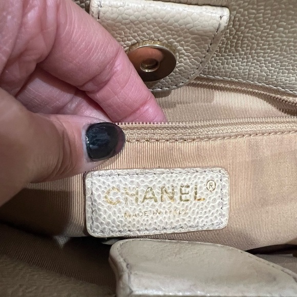 Sold-CHANEL Caviar Quilted Petite Shopping Tote PST - Picture 14 of 16